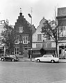 Huis met de Luts (rechts) in 1966