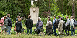Exkursion auf dem Gefallenen-Friedhof in Braunschweig