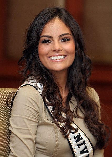 File:Ximena Navarrete - Miss Universe 2010.jpg