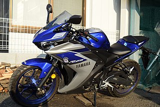 <span class="mw-page-title-main">Yamaha YZF-R25</span> Type of motorcycle