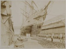 Barque John Davie on the dock 1916-1917 Zeilschip in een dok. waarschijnlijk eigendom van J.J. van Meel PK-F-MM.502040, PK-F-MM.502043.tiff