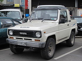 Toyota Blizzard 1985 года выпуска с откидным верхом (LD20) .JPG