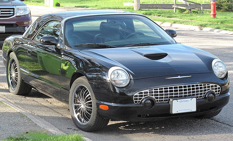 File:2002 Ford Thunderbird in Evening Black, Front Right, 05-15-2022.jpg