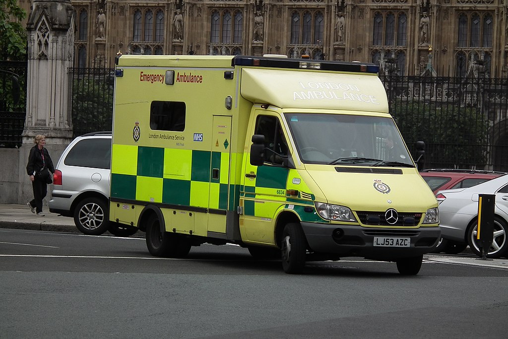 Mercedes sprinter 416 cdi ambulance #3