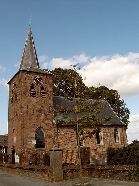 File:2006-09-08 15.54 Lathum, kerk.JPG