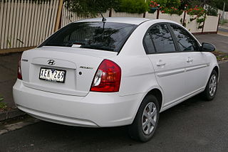2006 Hyundai Accent (MC) sedan (2015-07-14) 02