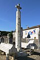 Cementerio de Sèvres-Anxaumont cruz del siglo XIV