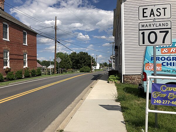 MD 107 eastbound in Poolesville