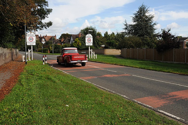 File:A Chevrolet enters Datchet - geograph.org.uk - 2576734.jpg