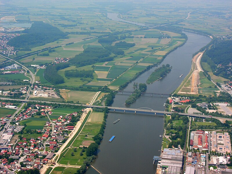 File:Aerials Deggendorf 16.06.2006.jpg