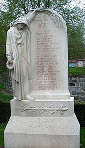 Le Monument aux morts d'Allonville (1920).