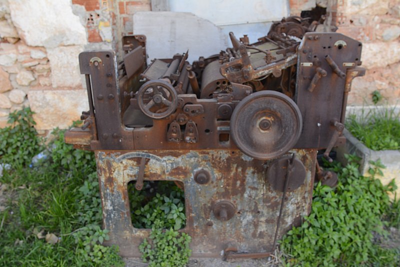 File:Ancienne machine.jpg