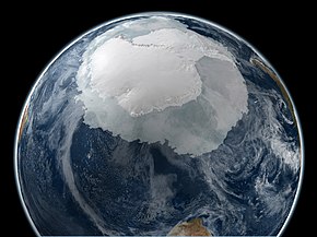 Antarctica from space on 21 September 2005 Antarktyda i Antarktyka.jpg