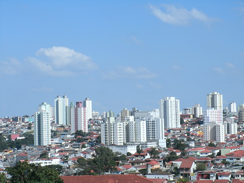 File:Apartamento Zona Norte - panoramio.jpg