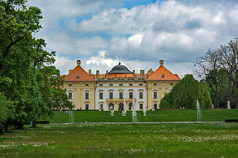 File:Austerlitz Schloss 01.jpg