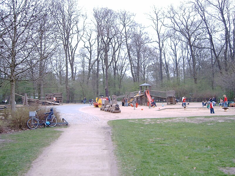 File:BürgerPark Bremen 21-04-2006 0020.JPG