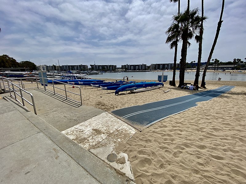 File:Beach accessibility mobi-mat and wheelchair ramp.jpg