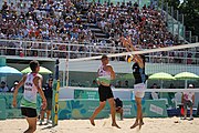 Deutsch: Beachvolleyball bei den Olympischen Jugendspielen 2018; Tag 11, 17. Oktober 2018; Jungen, Spiel um Platz 3 – Argentinien-Ungarn 2:0 (21–15/21–15) English: Beach volleyball at the 2018 Summer Youth Olympics at 17 October 2018 – Bronze Medal Match – Argentina-Hungary 2:0 (21–15/21–15)