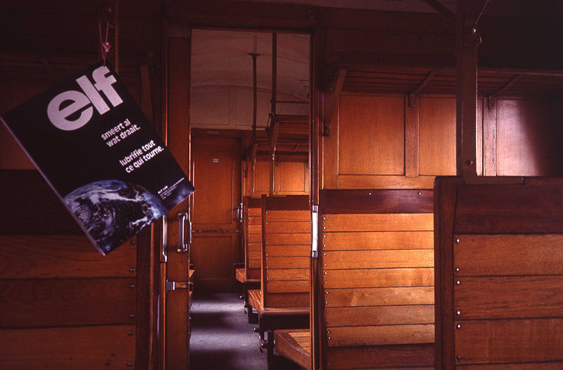 File:Belgische treinInterieur in 1986 II.jpg