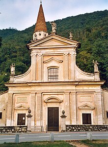 Parish Church of S. Carpoforo Bissone chiesa San Carpoforo facciata.jpg