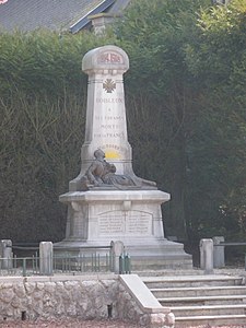 Monument aux morts de Boisleux-au-Mont.