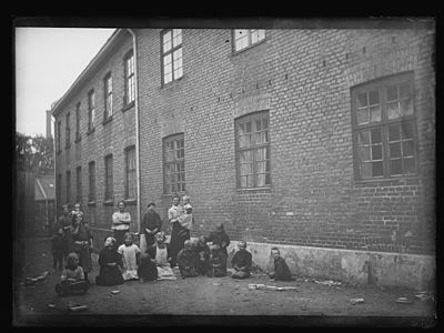 Housing shortage and the poverty in Kristiania, 1916.