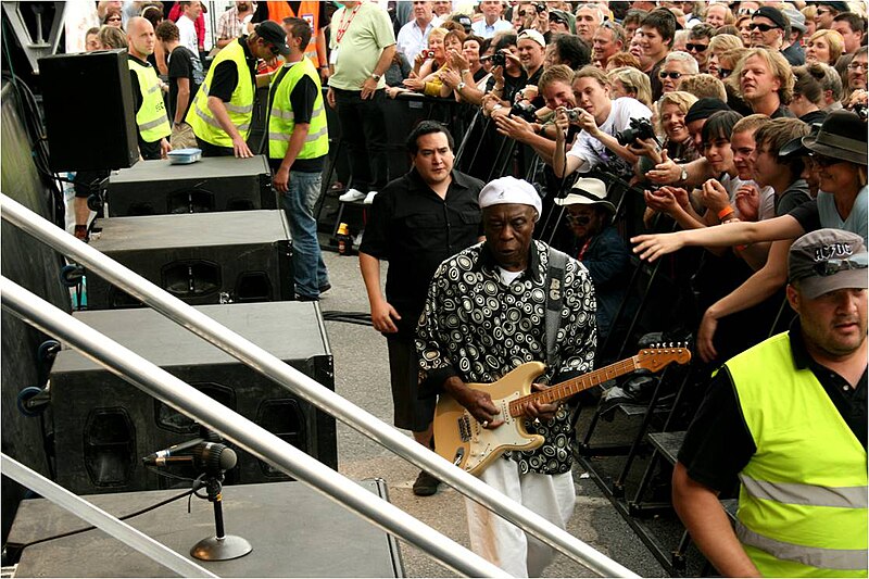 File:Buddy Guy playing offstage at Notodden Blues Festival 2009.jpg