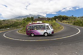 Bus Angkutan Penumpang Area Pegunungan