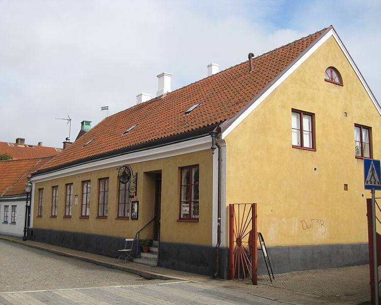 File:Charlotte Berlins museum, Ystad.jpg