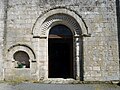 Français : Entrée de l'église de Charmant, Charente, France