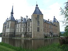 Chateau de Sully 09.jpg