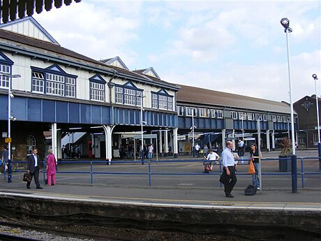 Clapham Junction station, Battersea