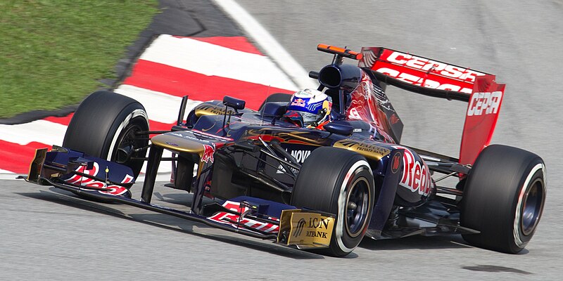 File:Daniel Ricciardo 2012 Malaysia Qualify.jpg