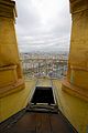 Dôme de l'Hotel National des Invalides, vue de Paris depuis le lanternon. La perspective est déformée par l'objectif grand angle.Vue nord-ouest des Invalides, des Champs-Élysées et de La Défense.