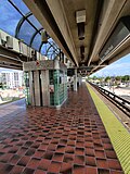 Миниатюра для Файл:Douglas Road Metrorail Station 2020-03 05.jpg