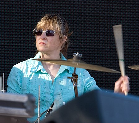 Drummer Georgia Hubley 2007.jpg