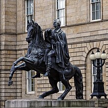 The Iron Duke in bronze - Sir John Steell's equestrian statue of the Duke of Wellington (Source: Wikimedia)