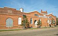 Reeves Peanut Company, société d'arachide située au 340 East Broad Street à Eufaula, en Alabama. Cet entrepôt a été construit par la Eufaula Grocery Company (société d'épicerie) en 1903 dans un style néo-Renaissance.