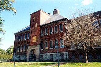 330px-Fairmount_high_school_2003.jpg