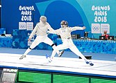 Deutsch: Fechten bei den Olympischen Jugend-Sommerspielen 2018: Tag 1, 7. Oktober 2018, Jungen, Säbel, Finale - Krisztián Rabb (HUN) - Hyun Jun (KOR) (USA) 15:13 English: Fencing at the 2018 Summer Youth Olympics at 7 October 2018 – Boys' sabre Gold medal match – Krisztián Rabb (HUN) Vs Hyun Jun (KOR) (USA) 15:13