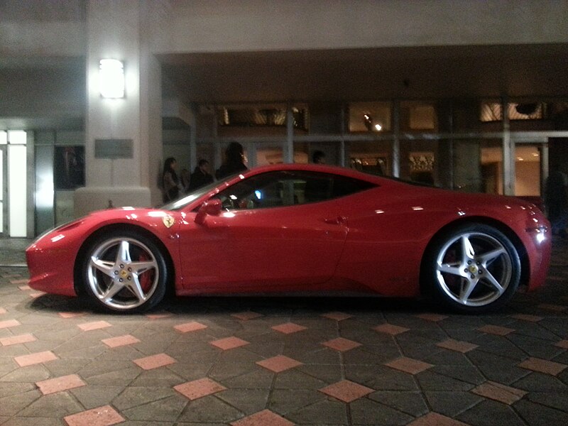 File:Ferrari in Miami Beach 04.jpg