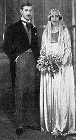 Fitzherbert Wright and Doreen Wingfield, grandparents of the Duchess of York Fitzherbert Wright and Doreen Wingfield 1928.jpg