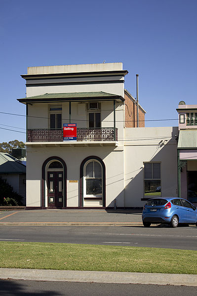 File:Former solicitors office in Junee.jpg