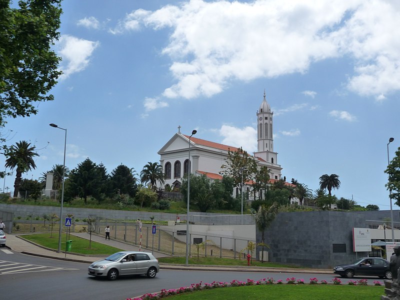 File:Funchal – Kirche Sao Martino - Mai 09 - panoramio.jpg