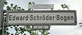 Göttingen-Weende, road sign Edward-Schröder-Bogen.jpg
