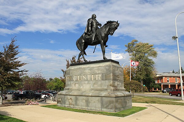 Image: General Custer statue Monroe Michigan