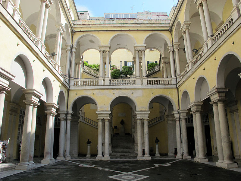 File:Genova, palazzo dell'università, cortile 03.JPG