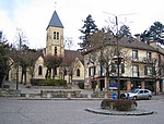 Gif-sur-yvette-place-eglise.jpg