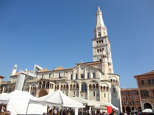 Grande Square in Modena