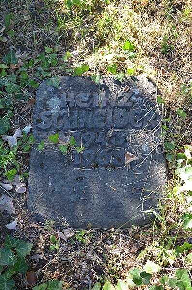 File:Griesheim, Friedhof,Opfer der Arbeit, Namenstafel.JPG